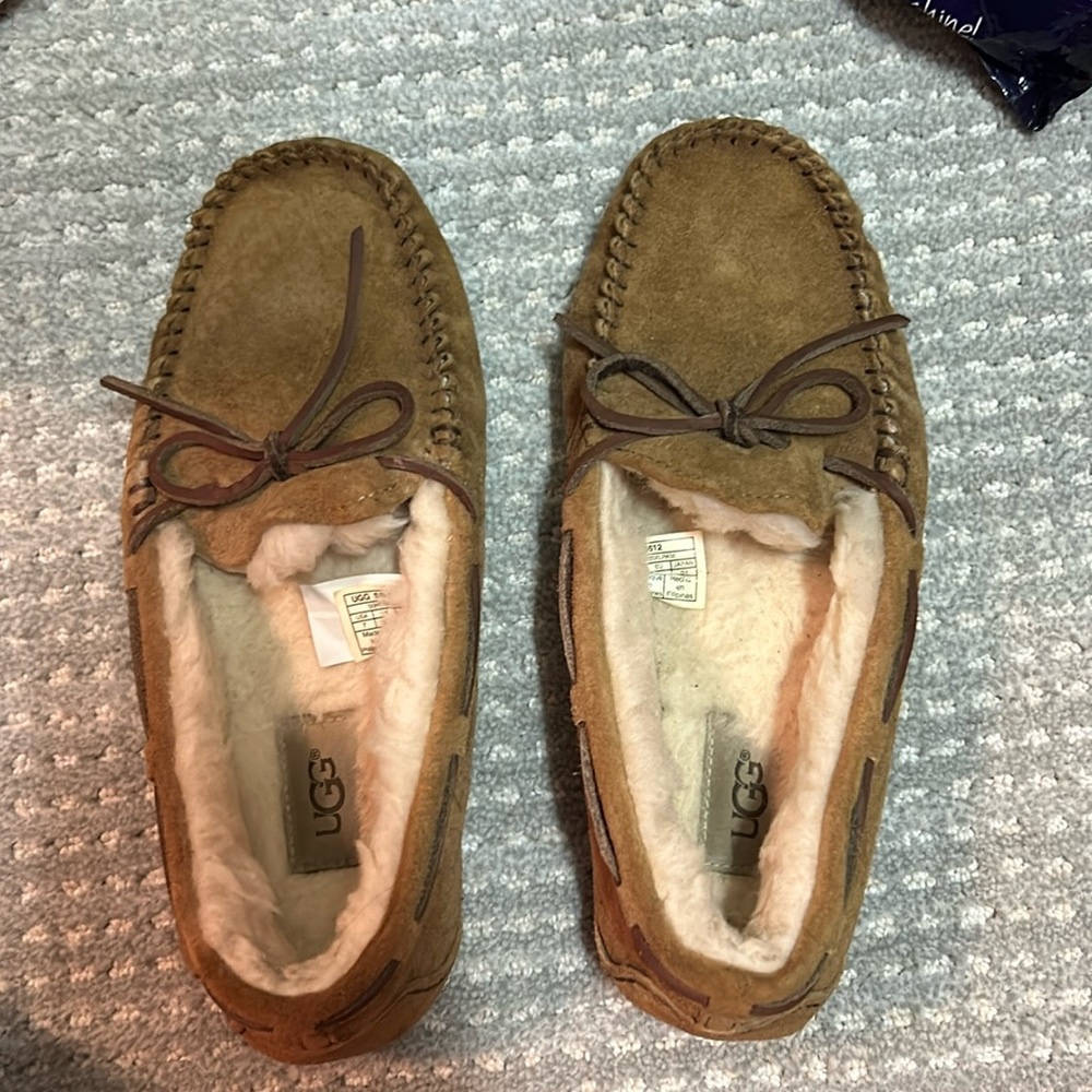 Size 7 Ugg Slippers